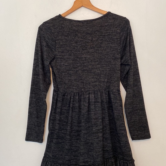 Perfect Peach Grey Heather Long Sleeved Girl's Tiered Maxi Dress size Medium - Picture 9 of 12